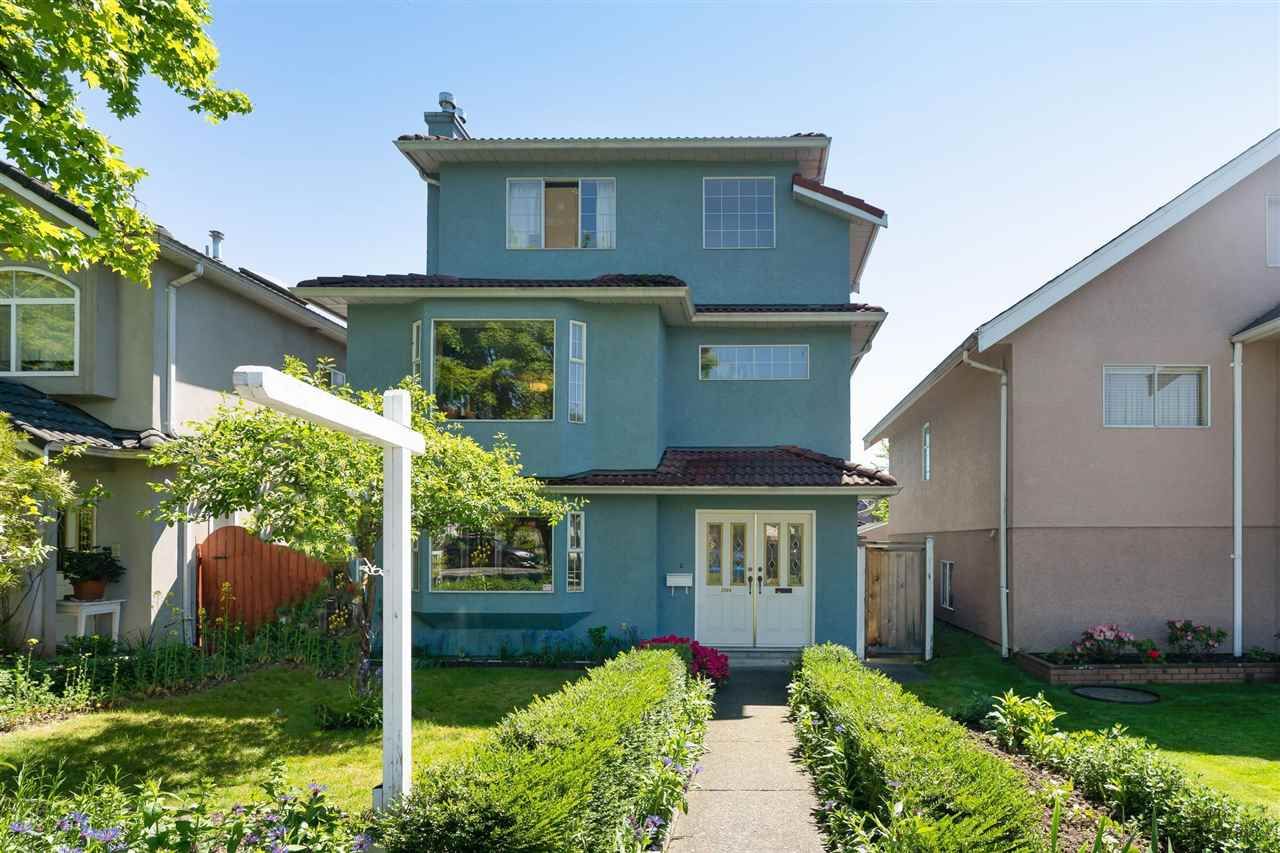 I have sold a property at 2564 ADANAC ST in Vancouver
